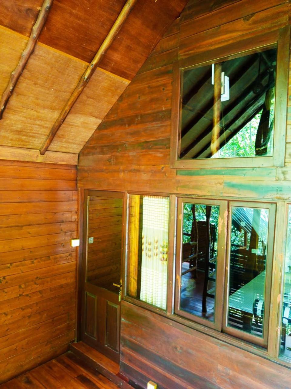 Jungle Face Inn Ella Luaran gambar