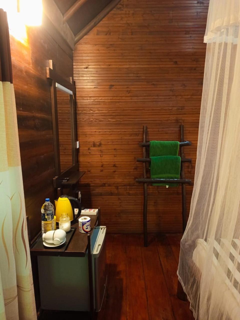 Jungle Face Inn Ella Luaran gambar